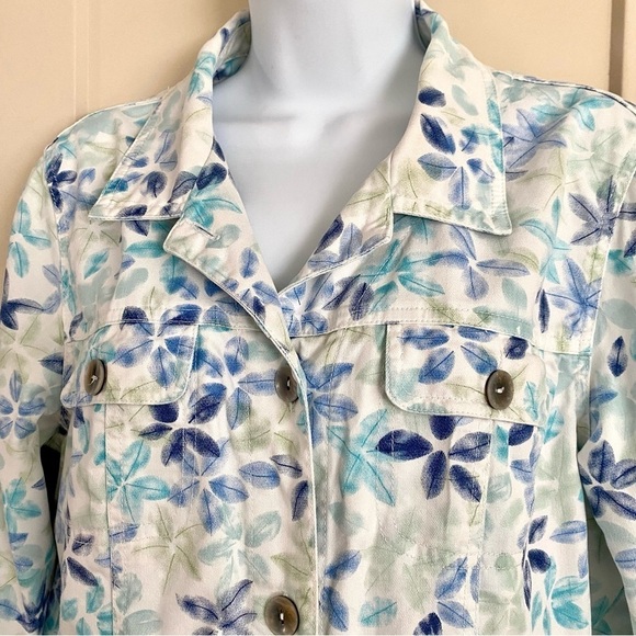 Floral White Green Blazer Jacket Size PL Button Down Front Summer Light - Picture 4 of 15
